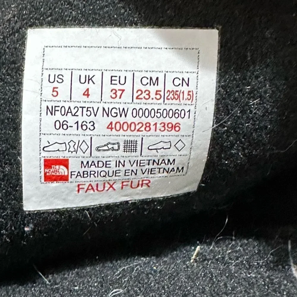 The North Face KIDS SHELLISTA EXTREME WATERPROOF BOOTS Size 5. A611